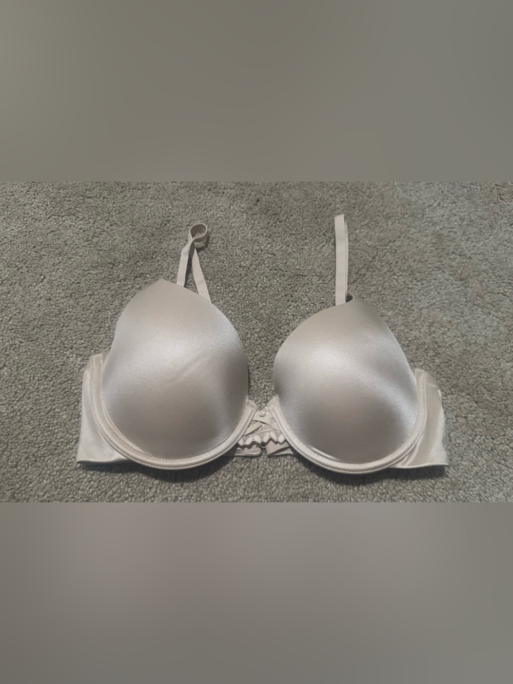 NWOT Maidenform Light Beige Smooth Padded T-Shirt Bra